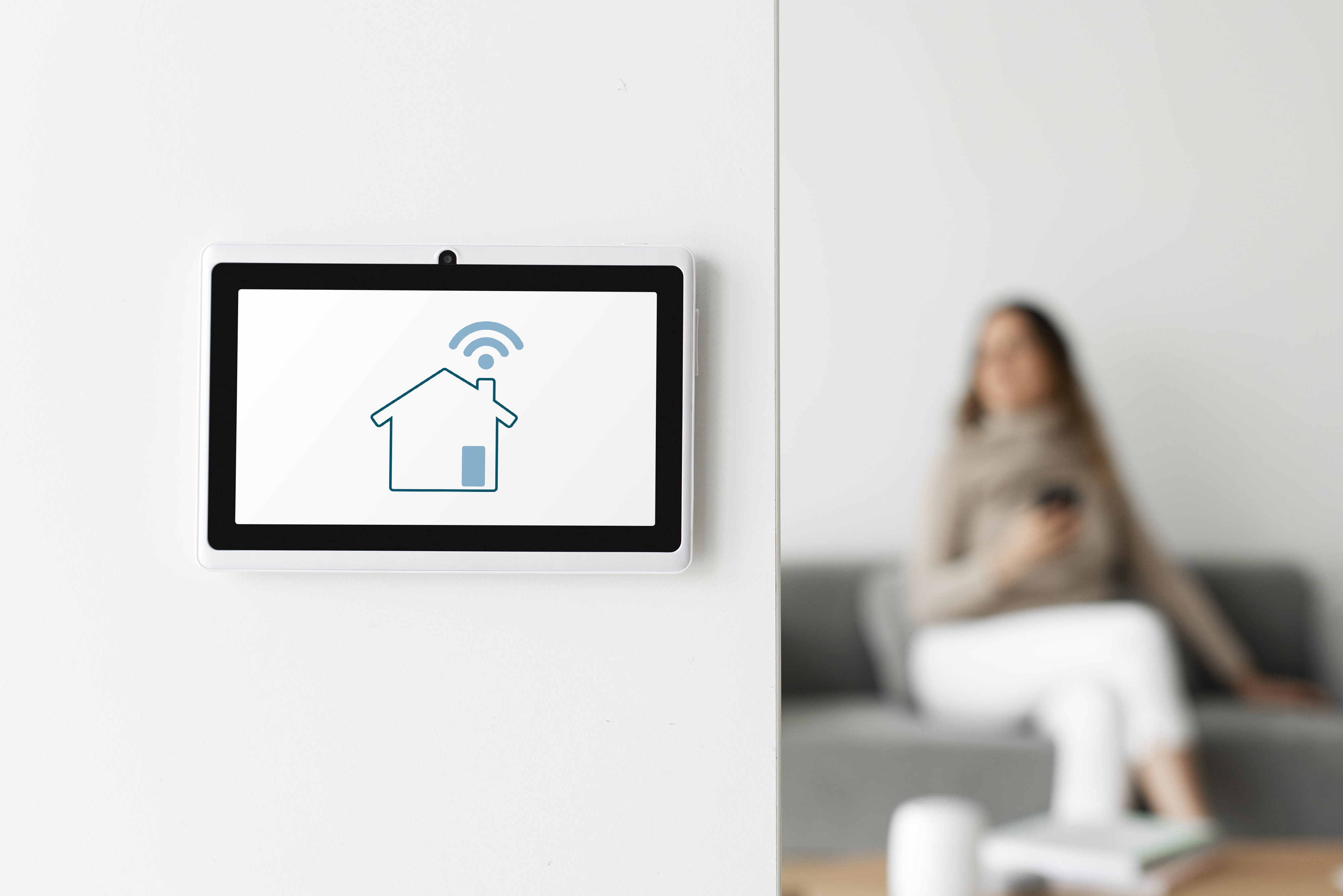 Sistema de alarma con cámaras: Ventajas de verificar qué ocurre en tu vivienda