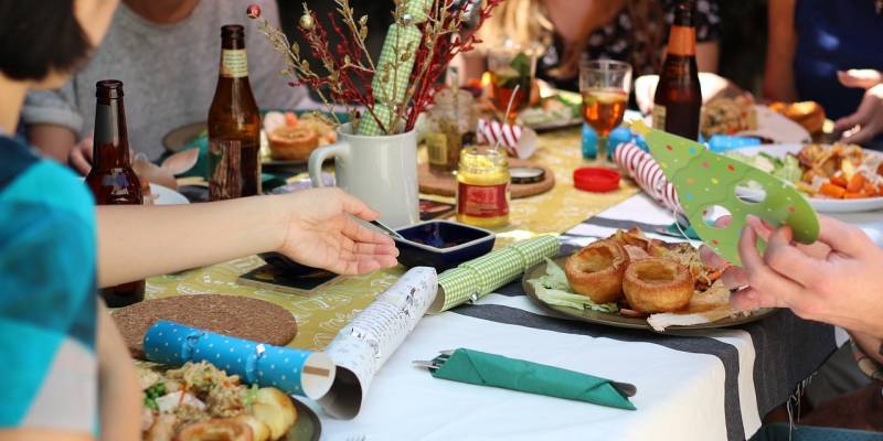 Regálate una alarma para negocio y disfruta de tu familia estas fiestas navideñas sabiendo que tu empresa está protegida